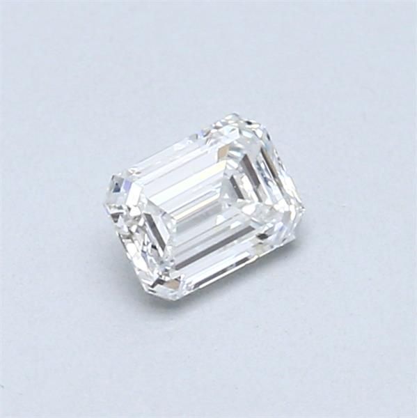 0.30 ct Emerald diamond