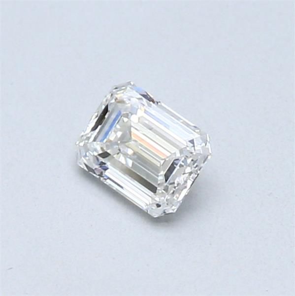 0.30 ct Emerald diamond