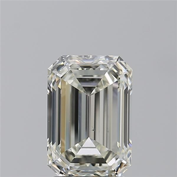 3.15 ct Emerald diamond