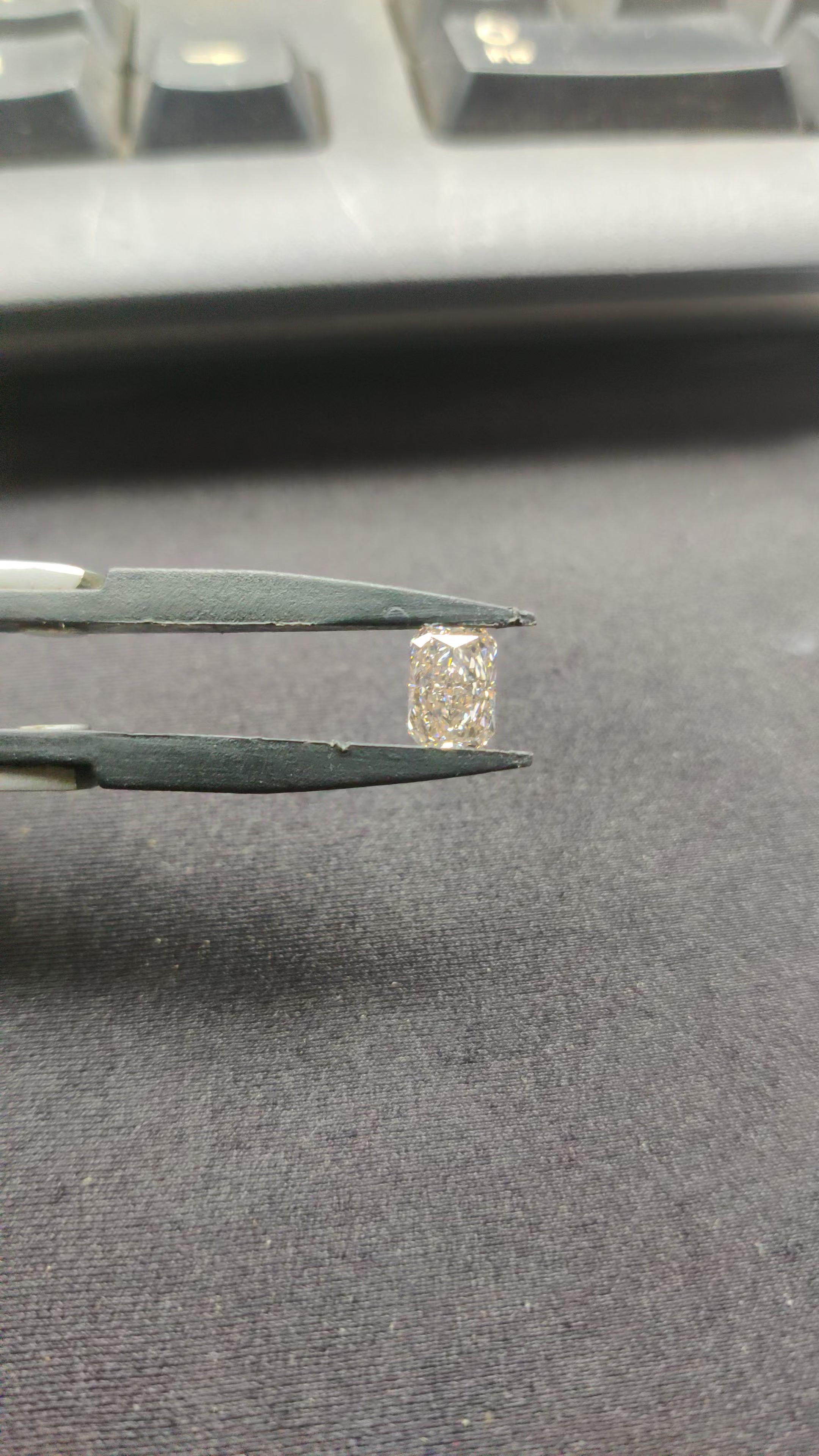 1.53 ct Radiant diamond