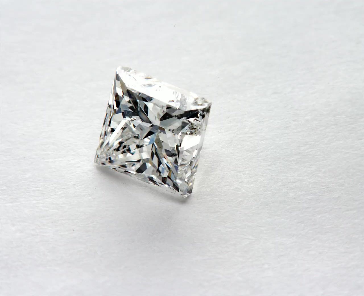 0.91ct Princess diamond