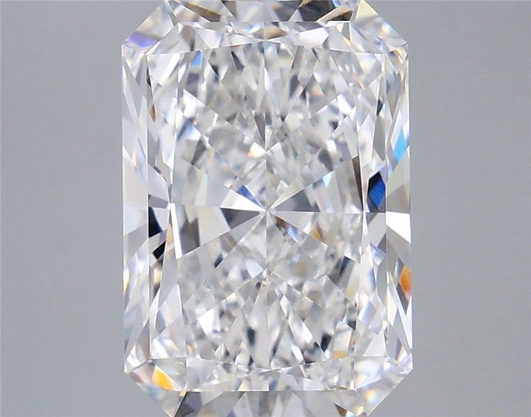 4.89 ct. radiant Lab Grown Diamond front image