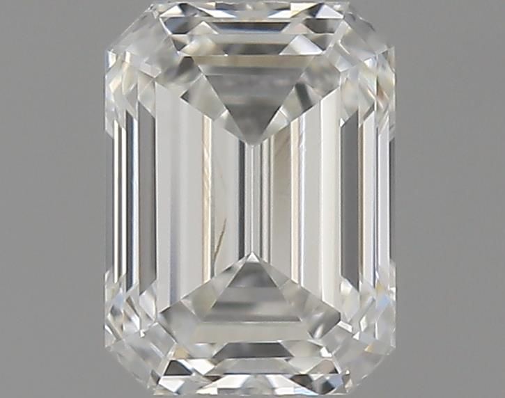 0.32 ct Emerald diamond