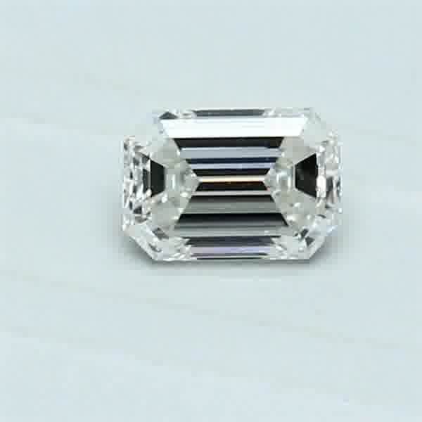 0.50 ct Emerald diamond