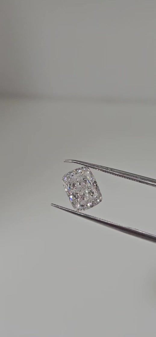 1.70 ct Cushion Modified diamond