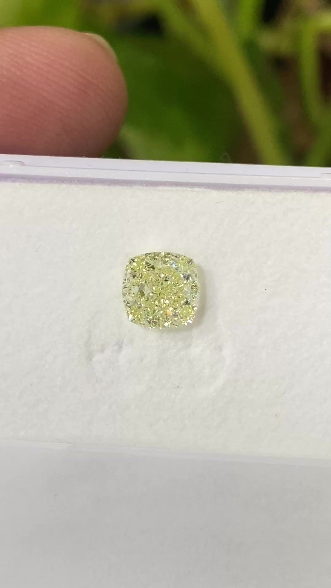 1.25 ct Cushion Brilliant diamond