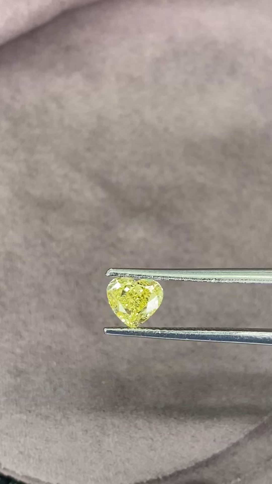 Diament 1.0 ct Fancy Intense Yellow/VVS2
