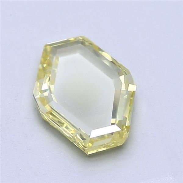 1.7 ct Lozenge Diamond