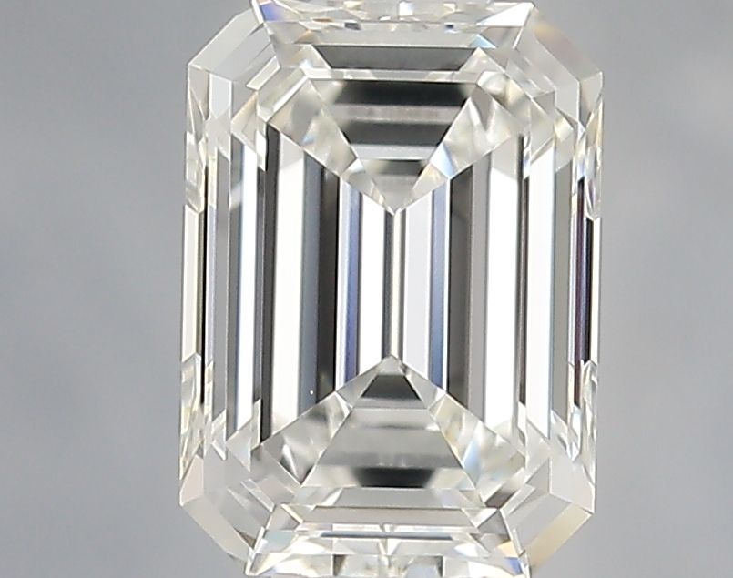 0.70 ct Emerald diamond