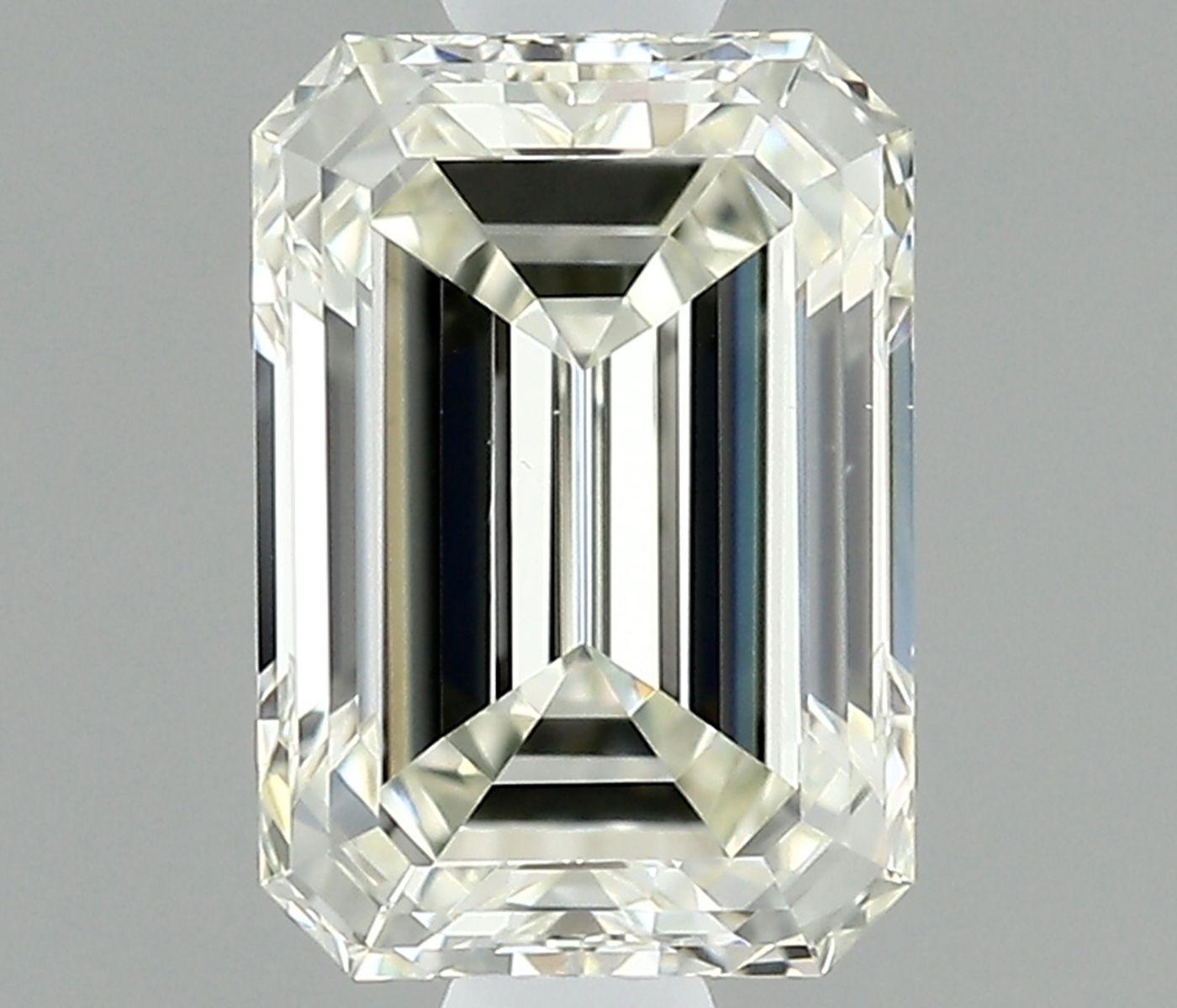 0.78 ct Emerald diamond