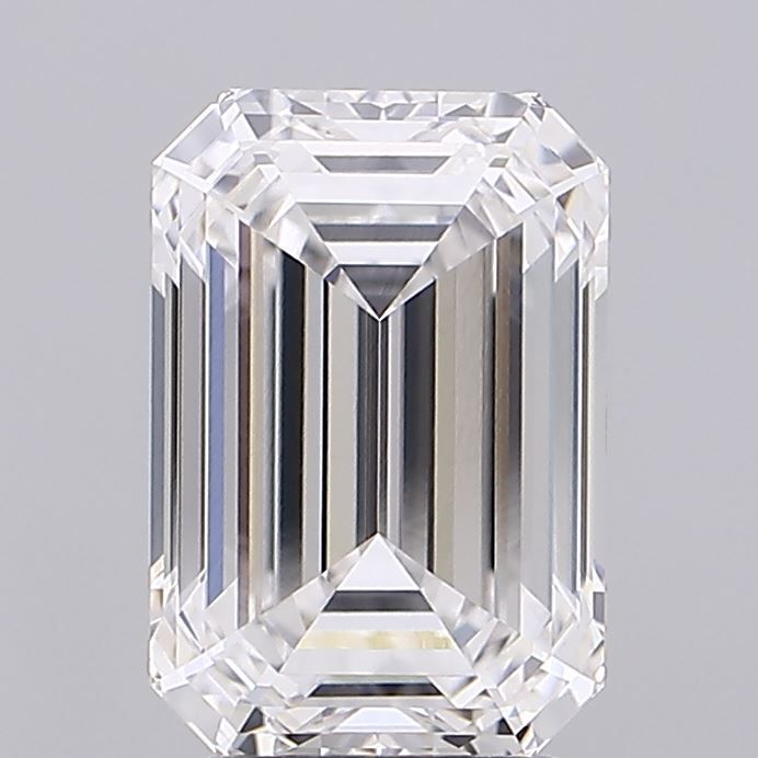 3.69 ct Emerald diamond