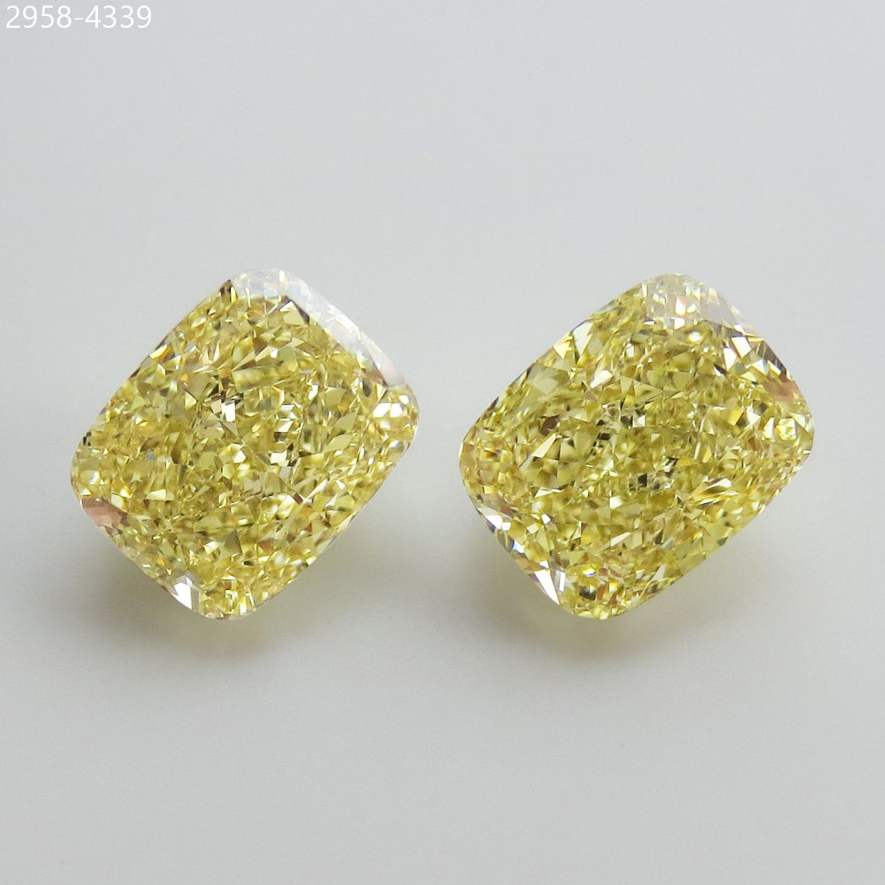 2.02 ct Cushion Brilliant diamond
