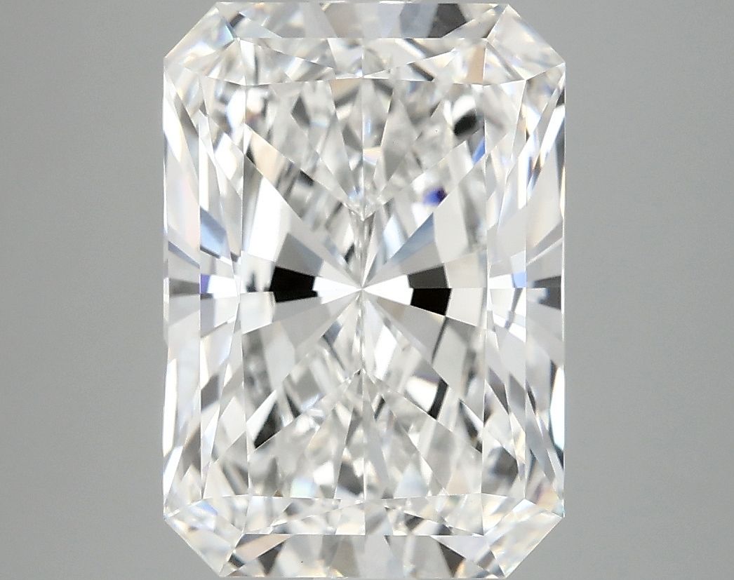 4.92 ct. radiant Lab Grown Diamond front image