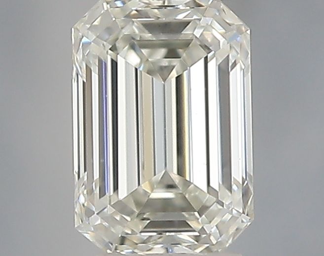 0.32 ct Emerald diamond
