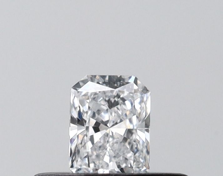 0.21 ct lab-grown Radiant Diamond