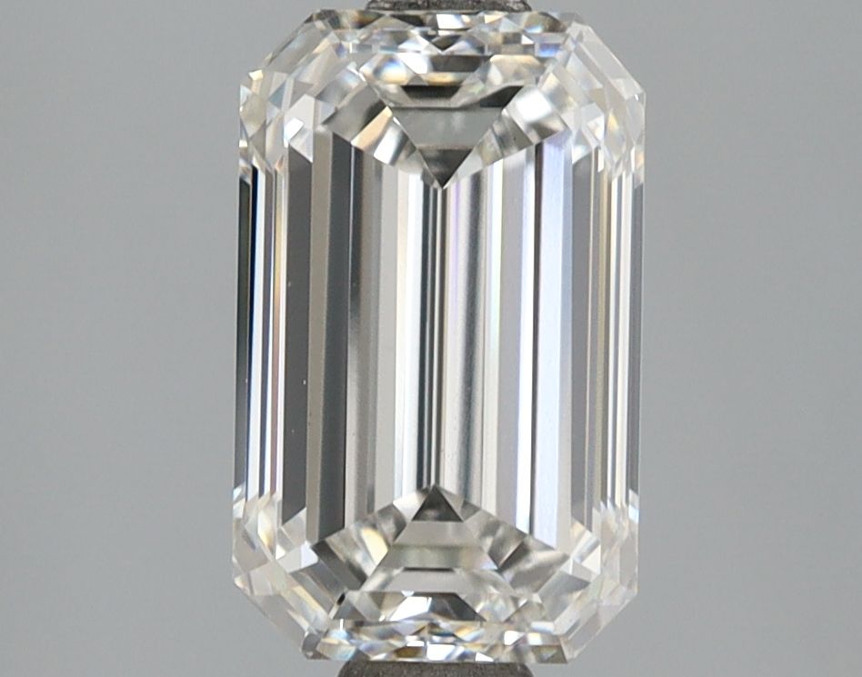 2.52 ct. emerald Lab Grown Diamond front image