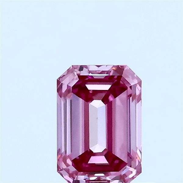 0.55 ct Emerald diamond