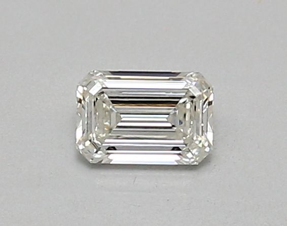 0.38 ct Emerald diamond