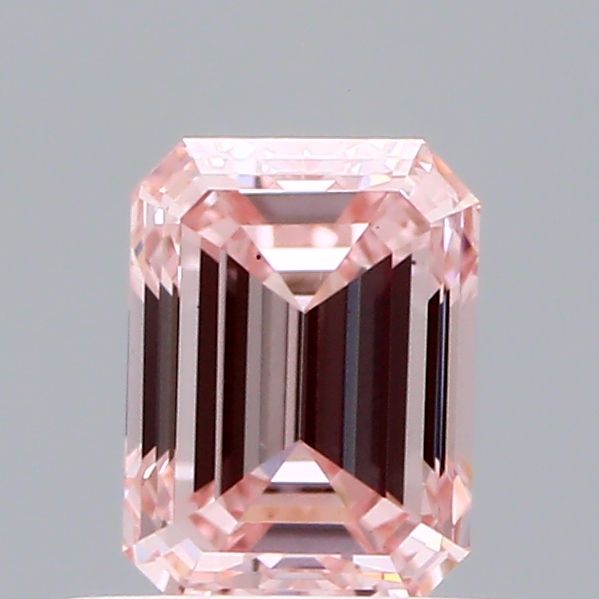 0.70 ct Emerald diamond