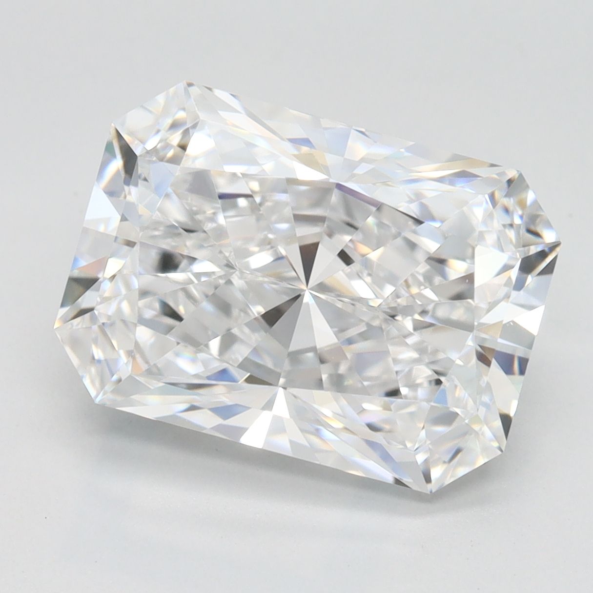 4.56 ct. radiant Lab Grown Diamond front image