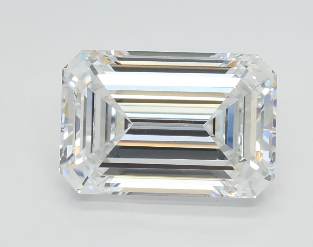 2.71 ct. emerald Lab Grown Diamond front image