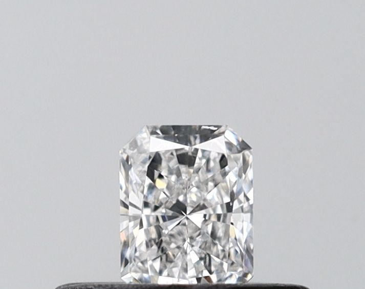 0.21 ct lab-grown Radiant Diamond