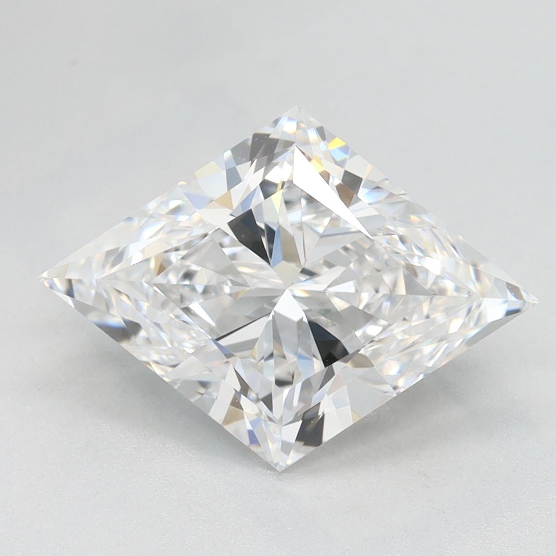 2.73 ct lab-grown Lozenge Diamond