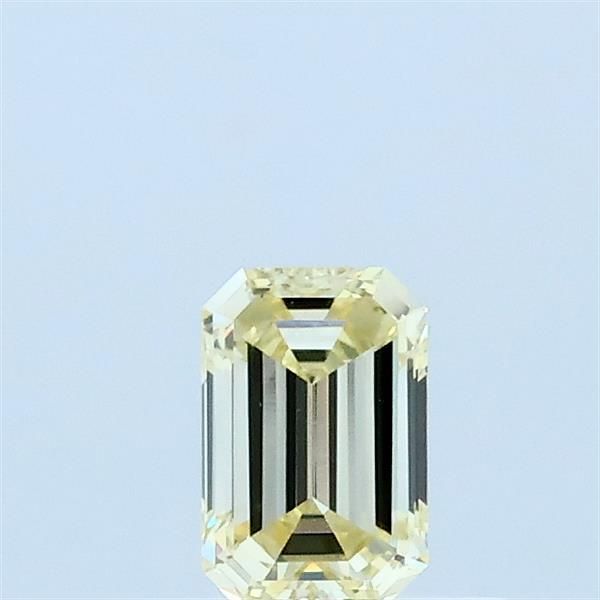 0.31 ct lab-grown Emerald Diamond