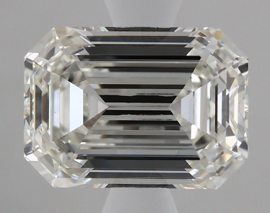 1.70 ct Emerald diamond