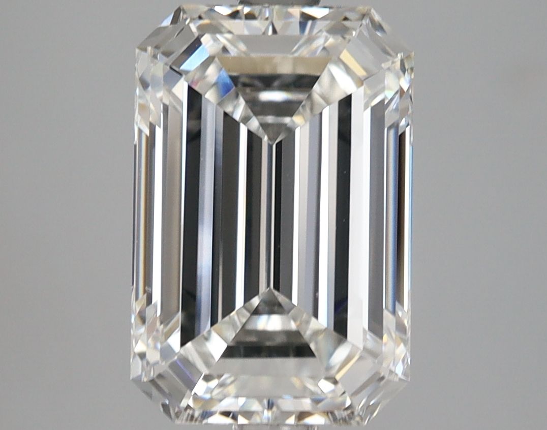 4.05 ct. emerald Lab Grown Diamond front image