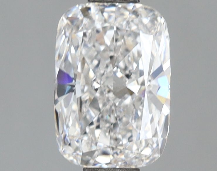 1.15 ct lab-grown Cushion modified Diamond