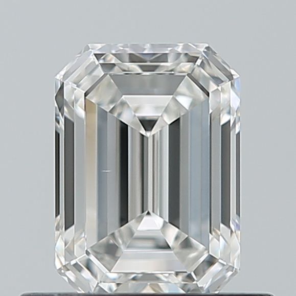 0.70 ct Emerald diamond