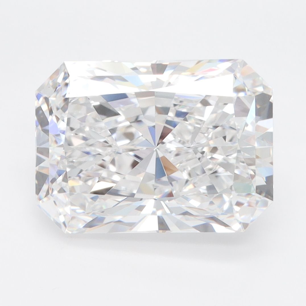 4.66 ct. radiant Lab Grown Diamond front image