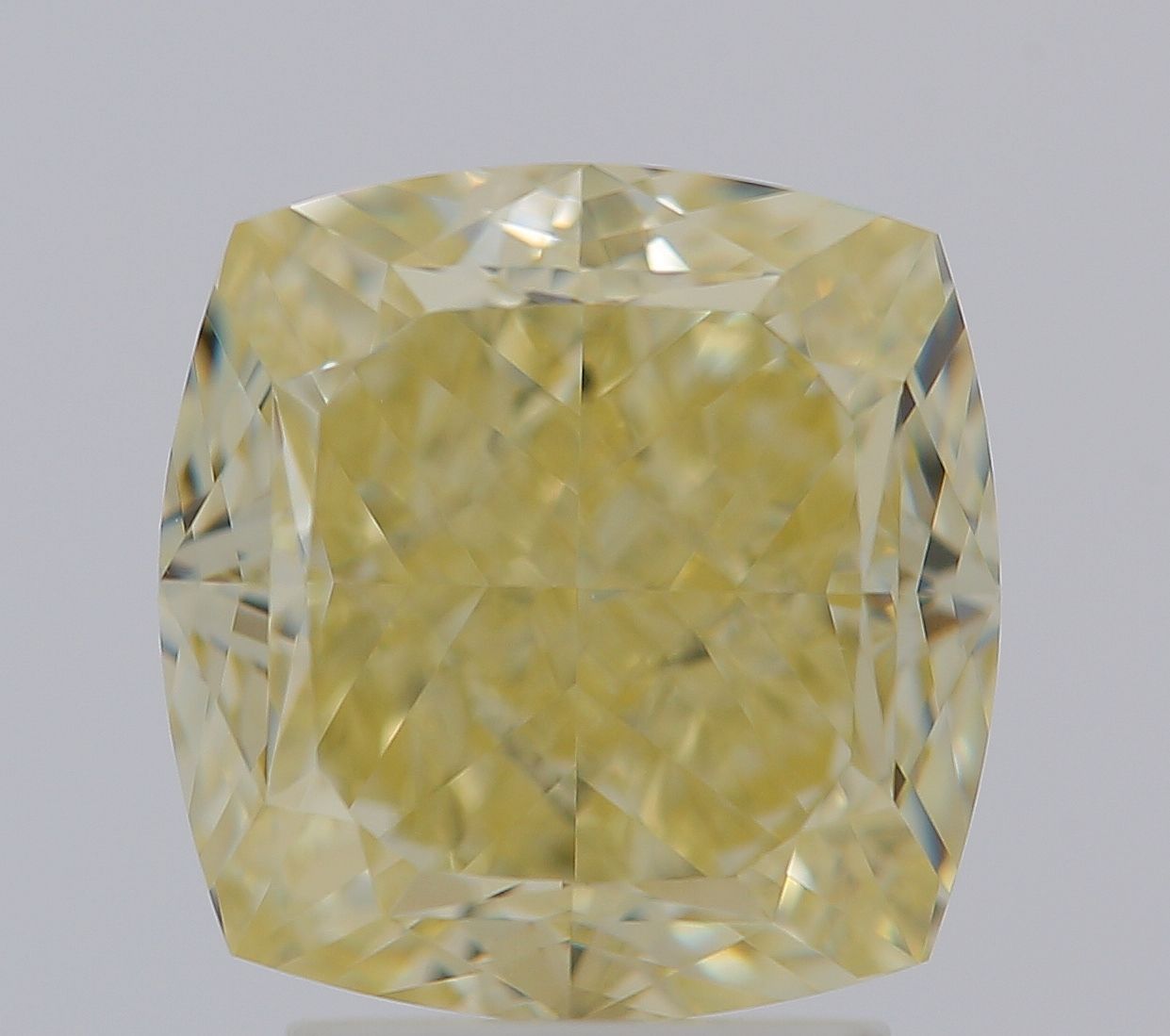 3.81 ct Cushion Brilliant diamond