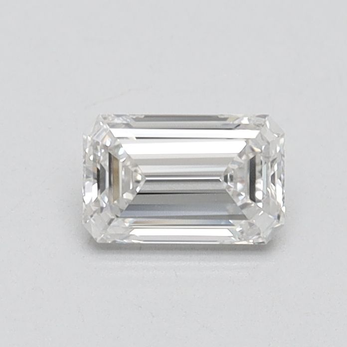 0.45 ct Emerald diamond