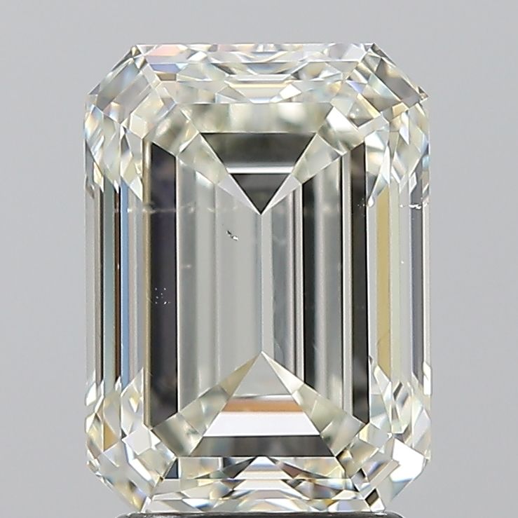 3.01 ct Emerald diamond