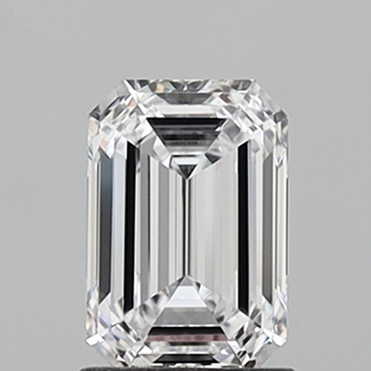 1.41 ct. emerald Lab Grown Diamond front image
