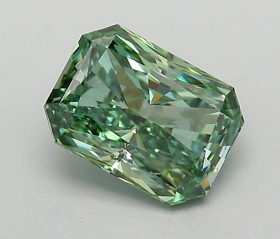1.5 CT Fancy Vivid Green RADIANT