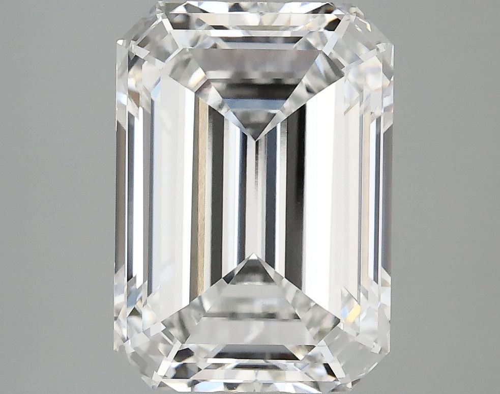 4.56 ct. emerald Lab Grown Diamond front image