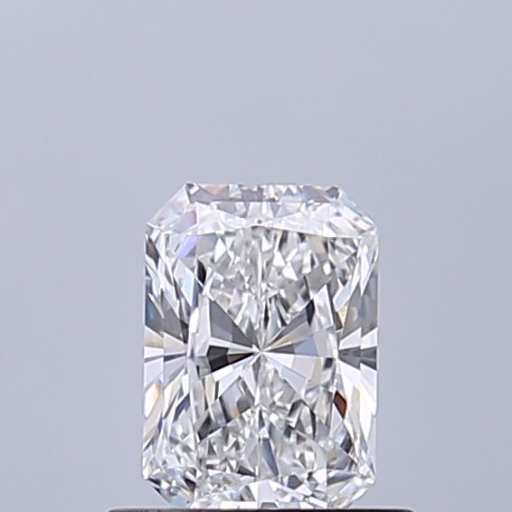 0.6 ct lab-grown Radiant Diamond