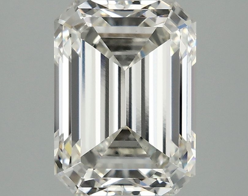 3.06 ct Emerald diamond