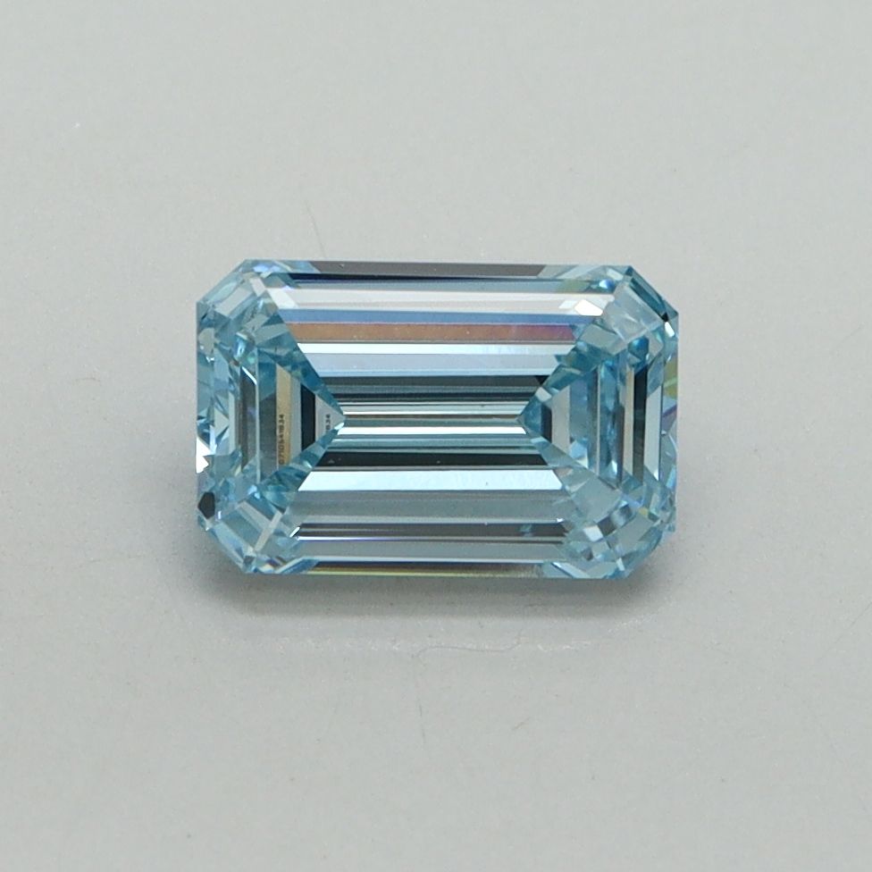1.02 ct. emerald Lab Grown Diamond front image