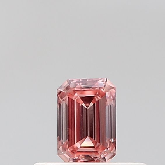 0.26 ct lab-grown Emerald Diamond