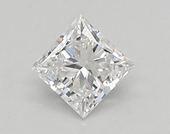 0.47 ct lab-grown Princess Diamond