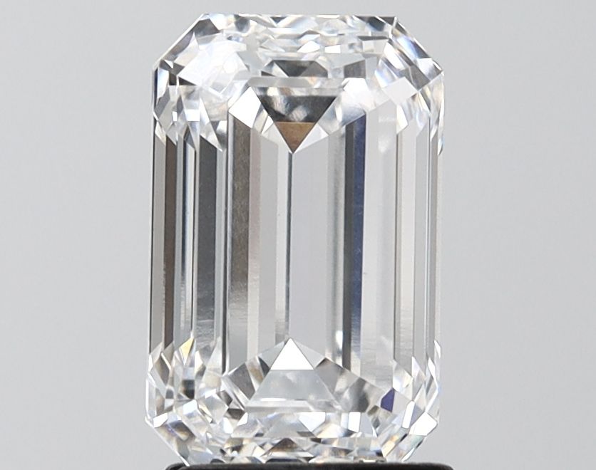 2.57 ct. emerald Lab Grown Diamond front image