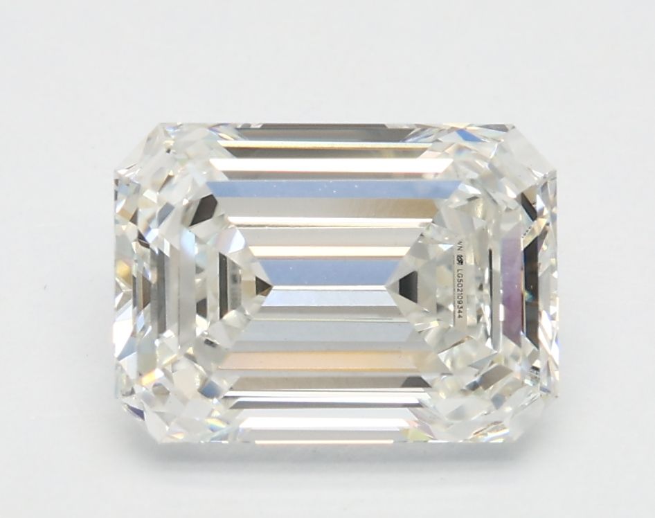 1.84 ct. emerald Lab Grown Diamond front image