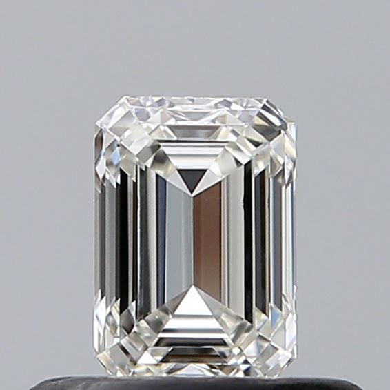 0.41 ct Emerald diamond
