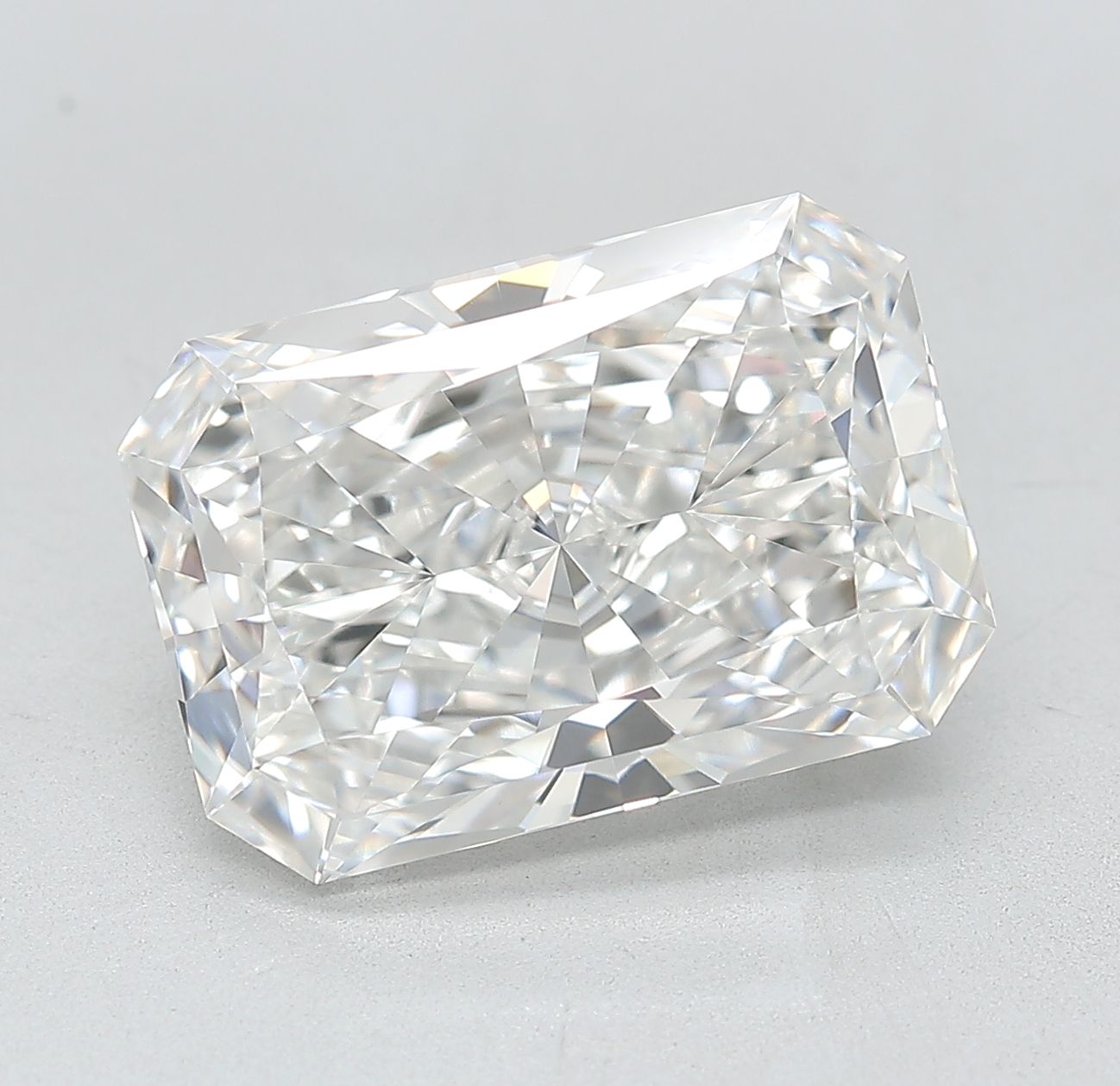 5.32 ct. radiant Lab Grown Diamond front image