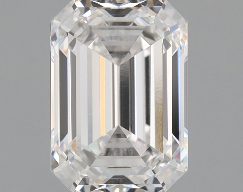 1.06 ct. emerald Lab Grown Diamond front image