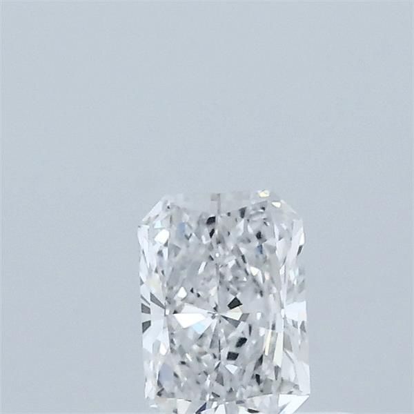 0.32 ct lab-grown Radiant Diamond